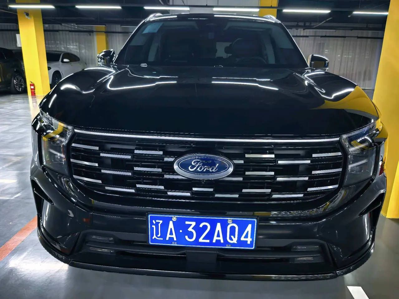 Ford 2025 Ruijie L 2.0T EcoBoost Two-wheel Drive 7-seat Luxury Automatic Gear 2
