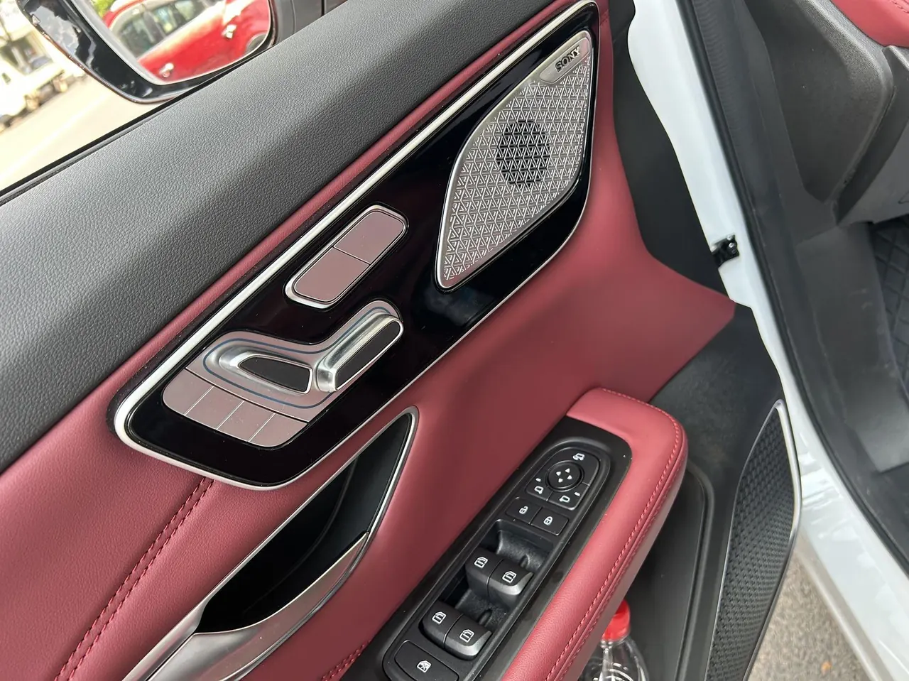 Jetour 2026 X70 PLUS 1.5T Luxury 7-seat Automatic Gear 2