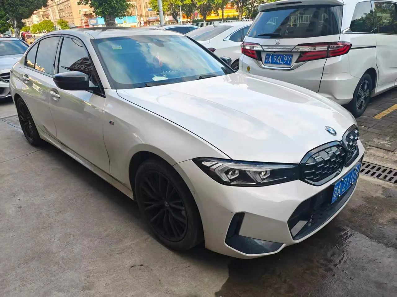 BMW 3 Series 2023 325i 2.0T M Sports Suit Automatic Gear 3