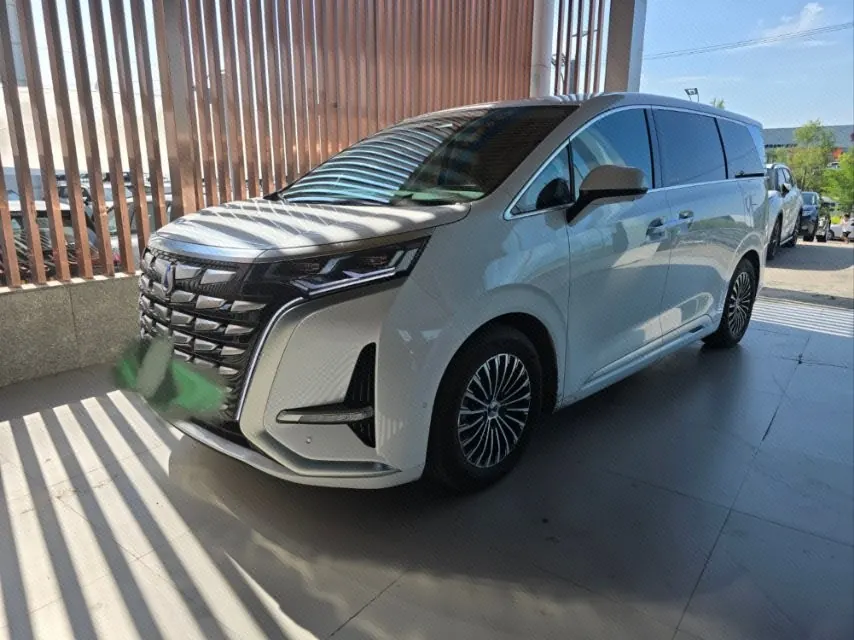 Open image lightbox: Denza 2022 Denza D9 DM-i 1.5T stepless 970 four-wheel drive flagship automatic gear
