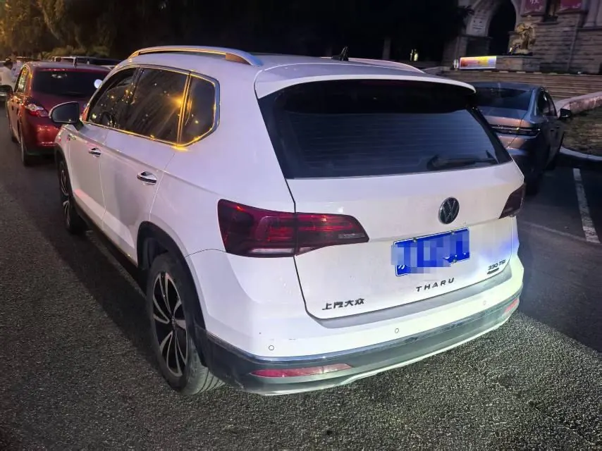 Volkswagen 2022 Tuyue 2.0TSI 330TSI Four-wheel Drive Deluxe Automatic Gear 3