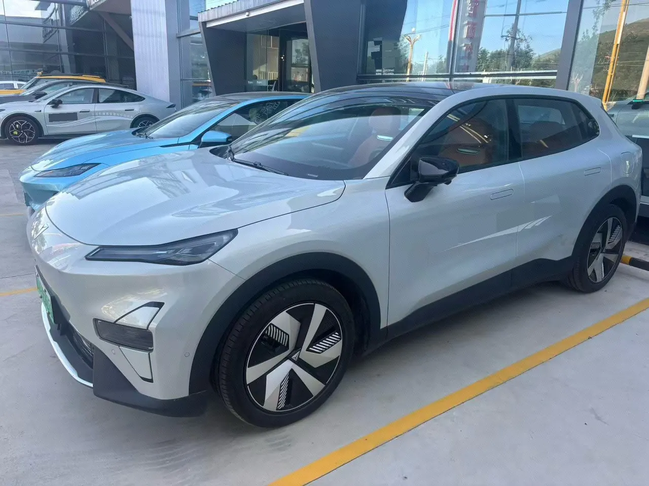 打开图片灯箱：ChangAn Deepal 2025 S 05 200Ultra extended range automatic gear