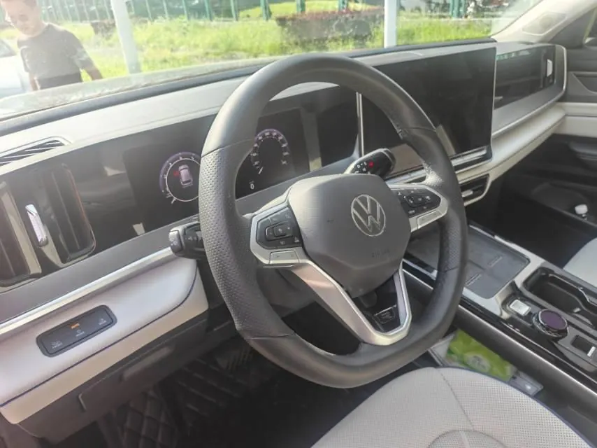 Volkswagen 2026 models of the tour 2.0TSI 450TSI four-wheel drive extreme version of the automatic gear 4