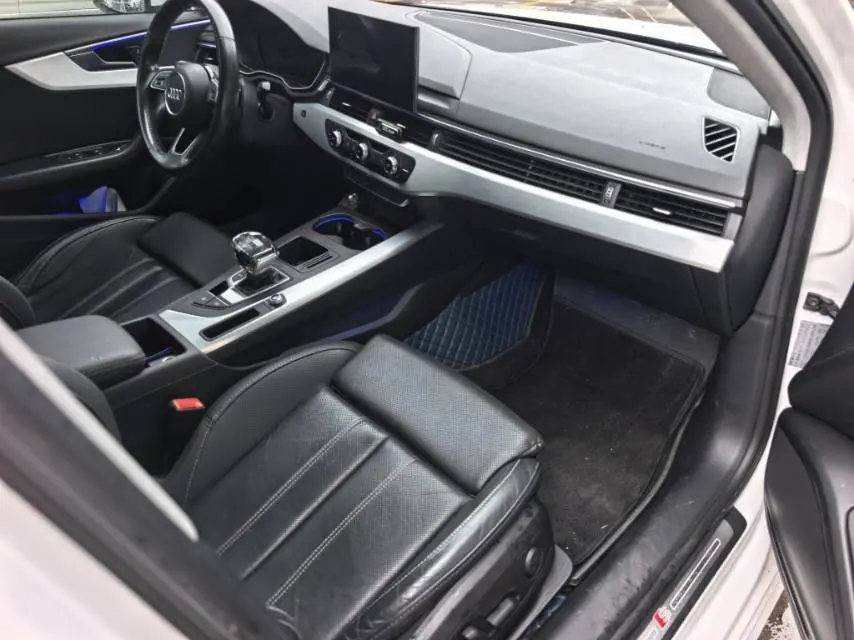 Audi 2020 A4L 2.0TFSI 40TFSI Fashion Elegant Automatic 8