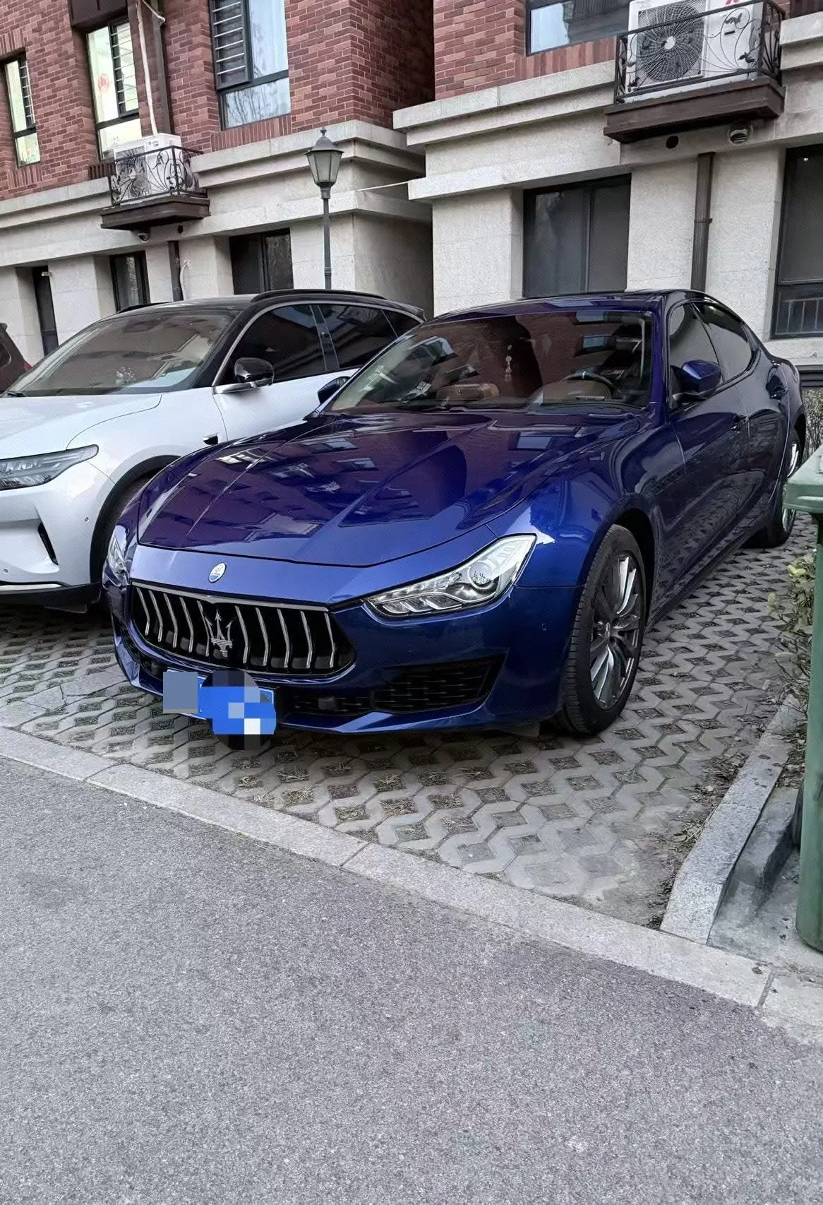 打开图片灯箱:Maserati Ghibli (Imported) 2021 Ghibli 48V 2.0T Sharp Edition Automatic Gear
