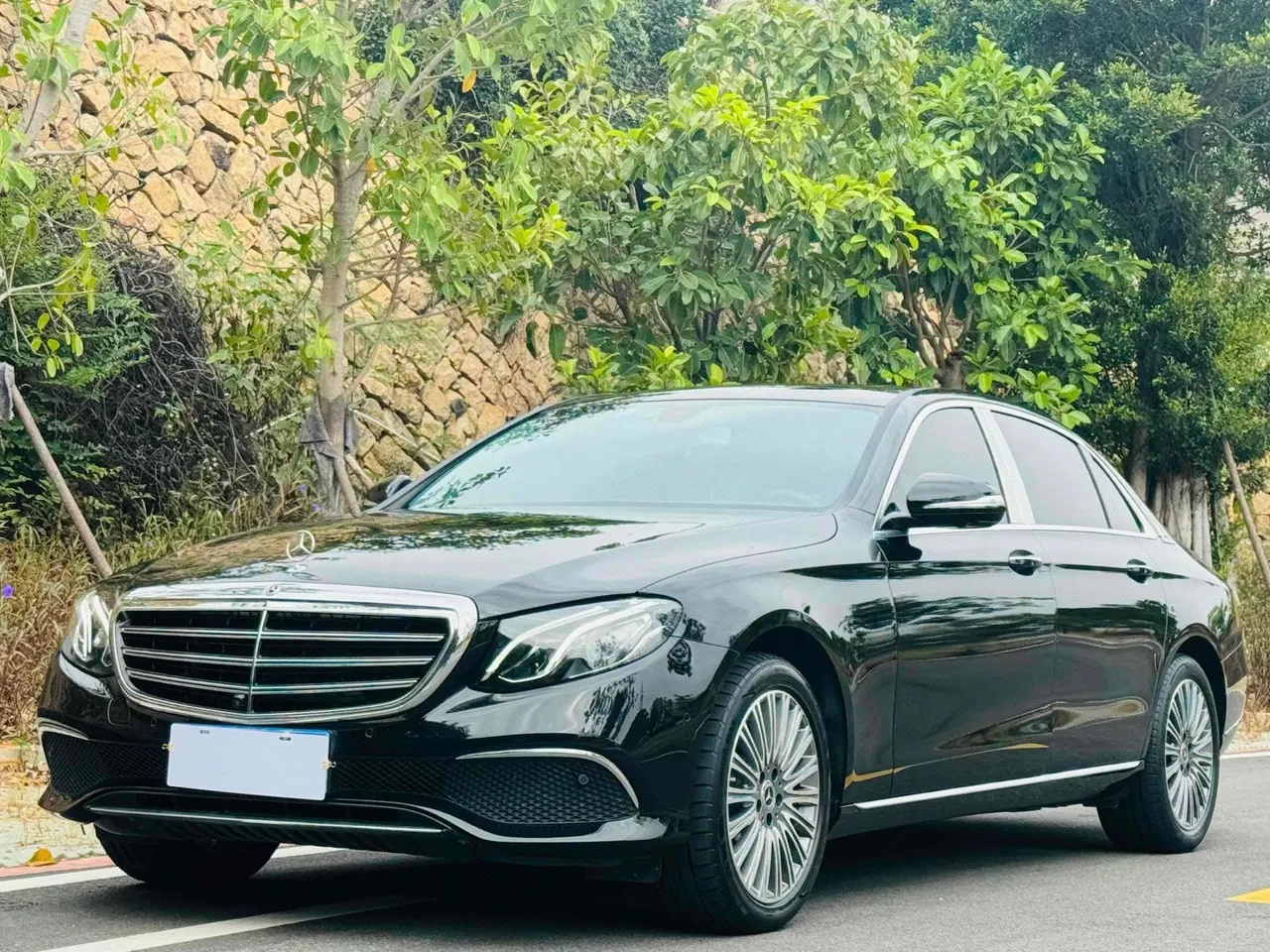 Open image lightbox: Mercedes Benz E-Class 2020 E 300 L 2.0T Fashion Automatic Gear