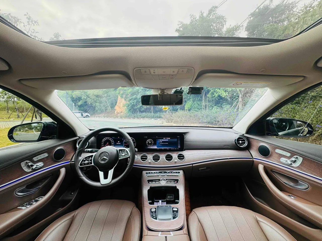 Mercedes Benz E-Class 2020 E 300 L 2.0T Fashion Automatic Gear 5