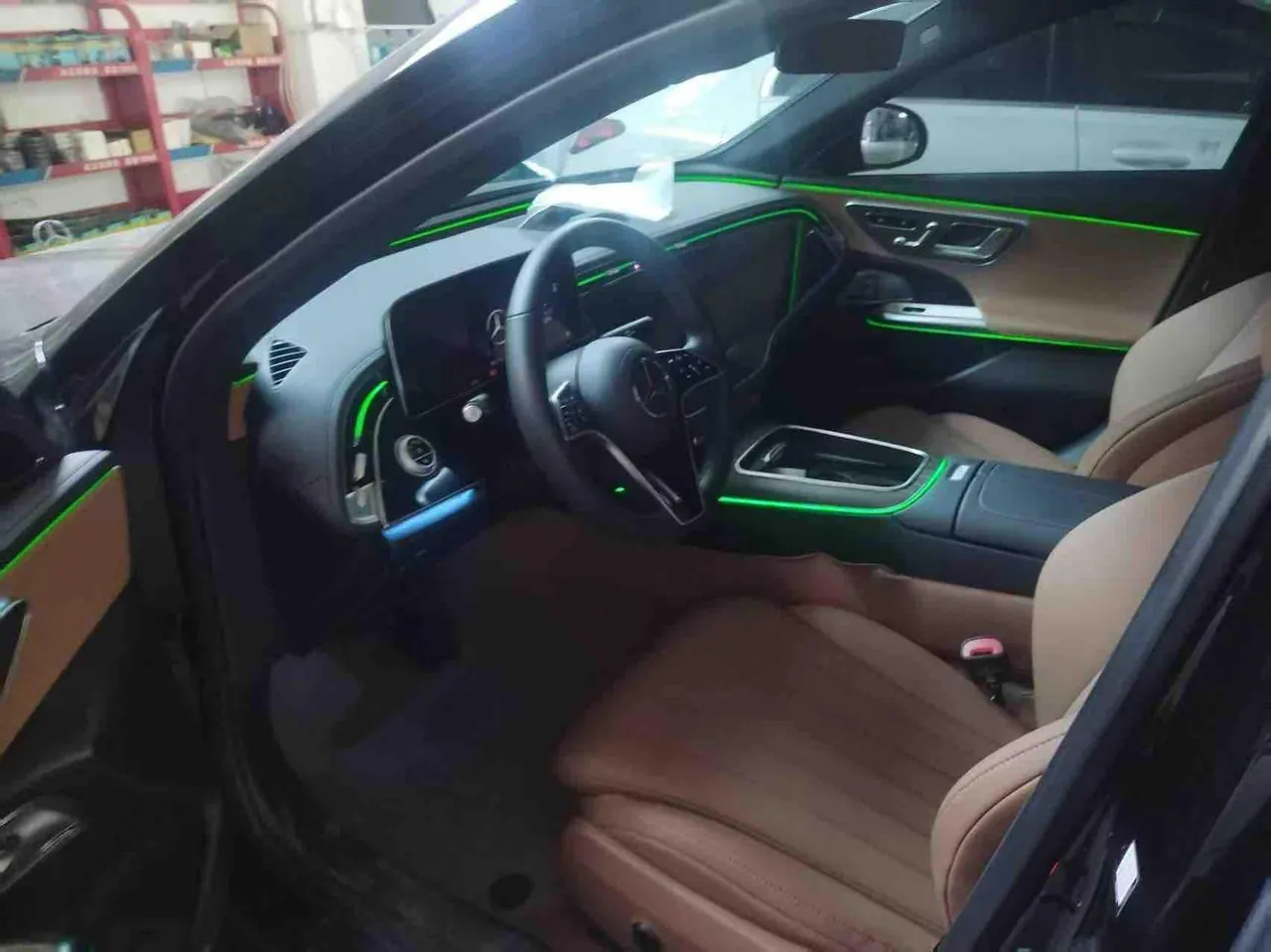 Mercedes Benz E Class 2025 E 300 L 48V 2.0T Luxury Automatic Gear 5