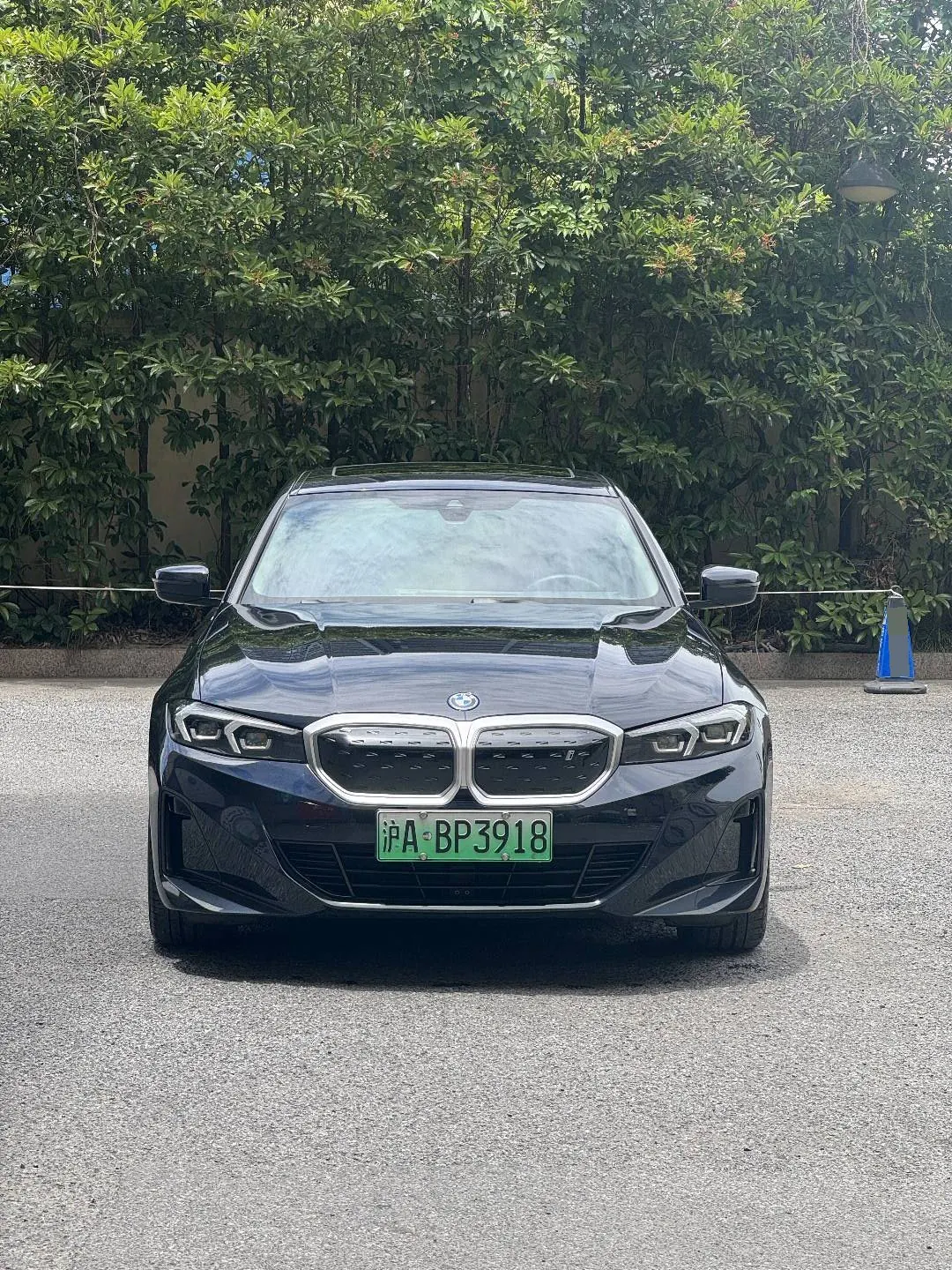 BMW 2022 i3 eDrive 35L automatic gear 2