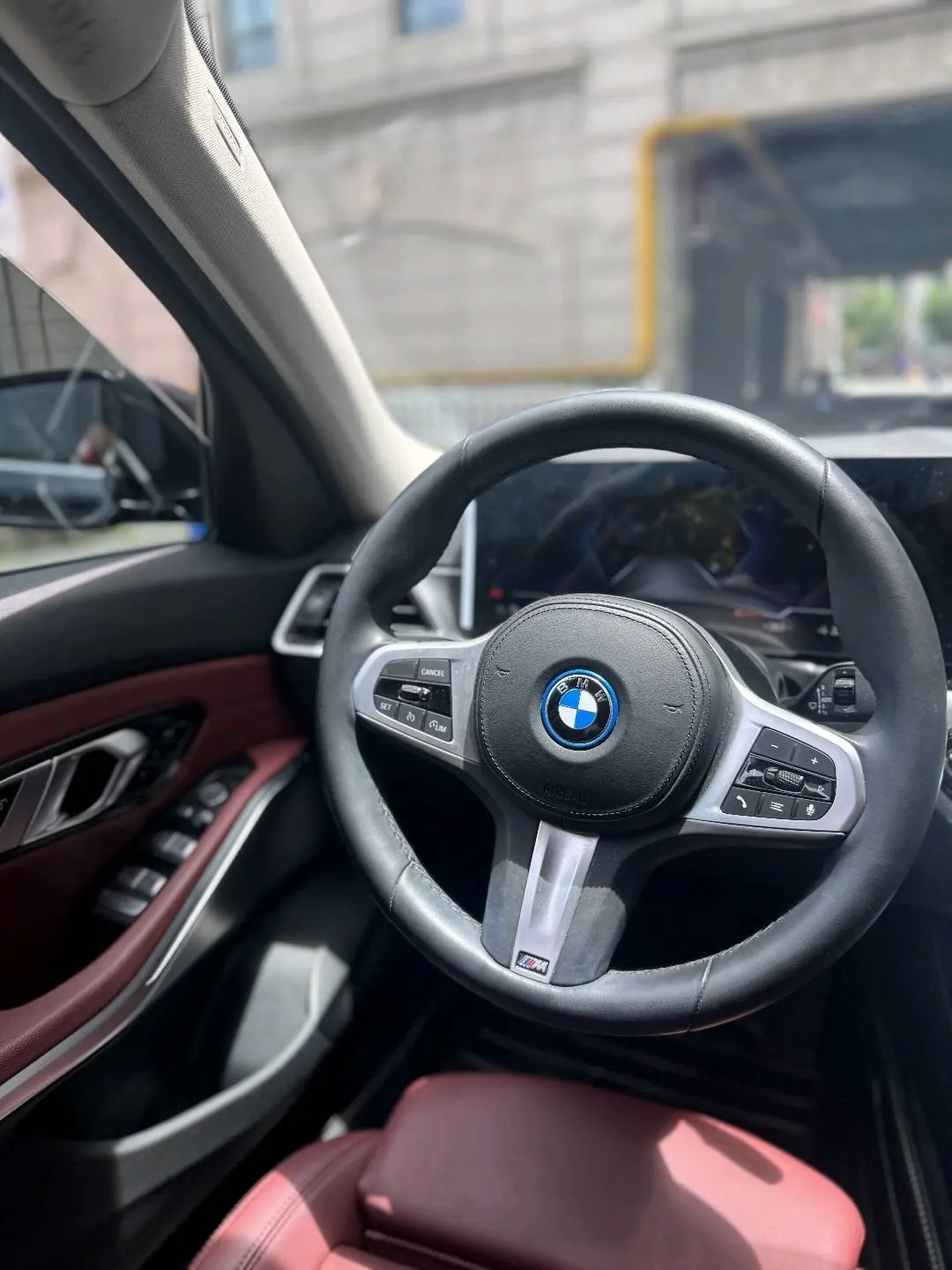 BMW 2022 i3 eDrive 35L automatic gear 6