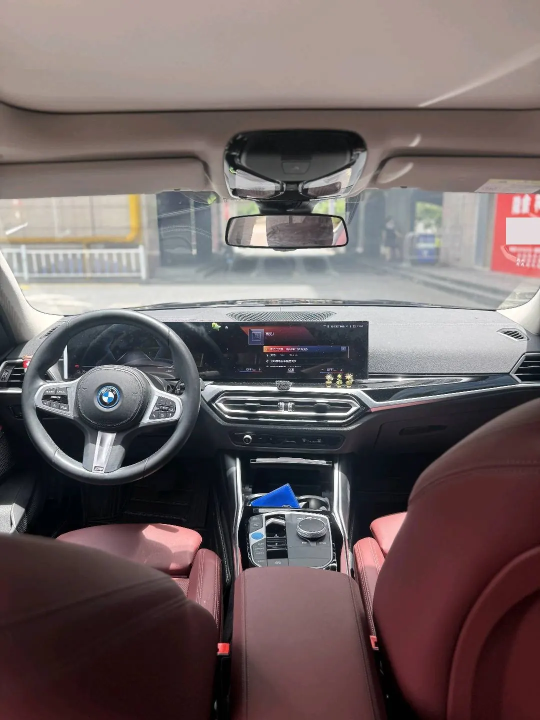 BMW 2022 i3 eDrive 35L automatic gear 8