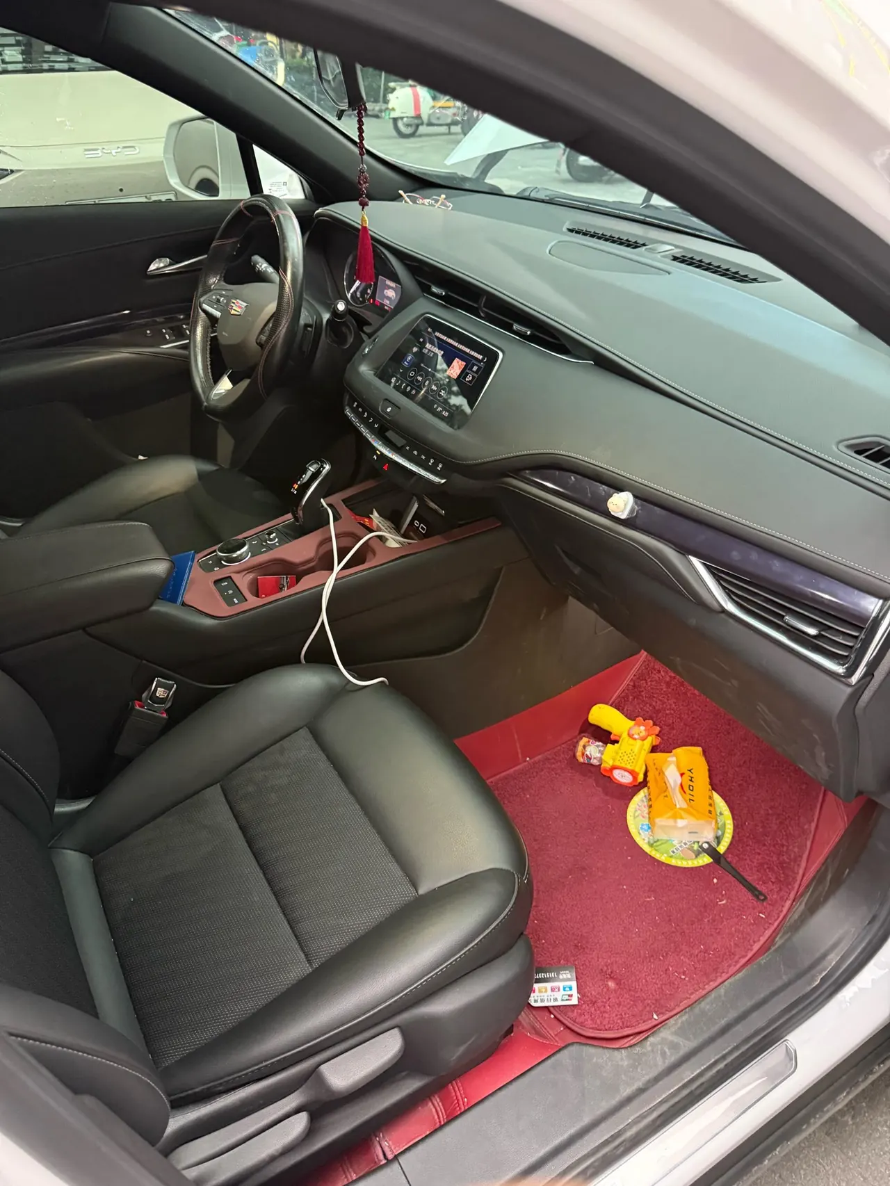 Cadillac 2022 XT4 48V 2.0T 28T Two-Drive Fashion Automatic Gear 4