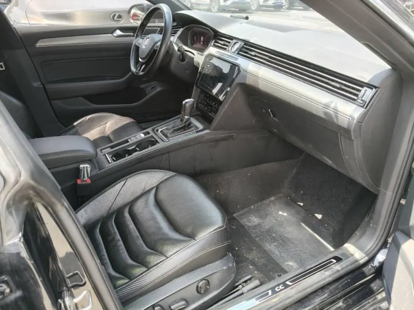 Volkswagen 2020 CC 2.0TSI 330TSI beauty version of automatic gear 5