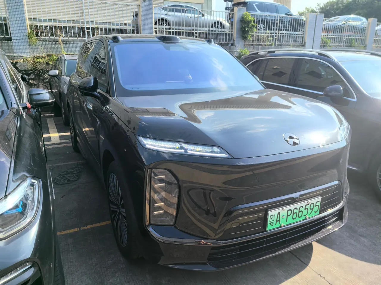 NIO 2026 ES 9 102kWh Executive Island Deluxe Automatic Gear 2
