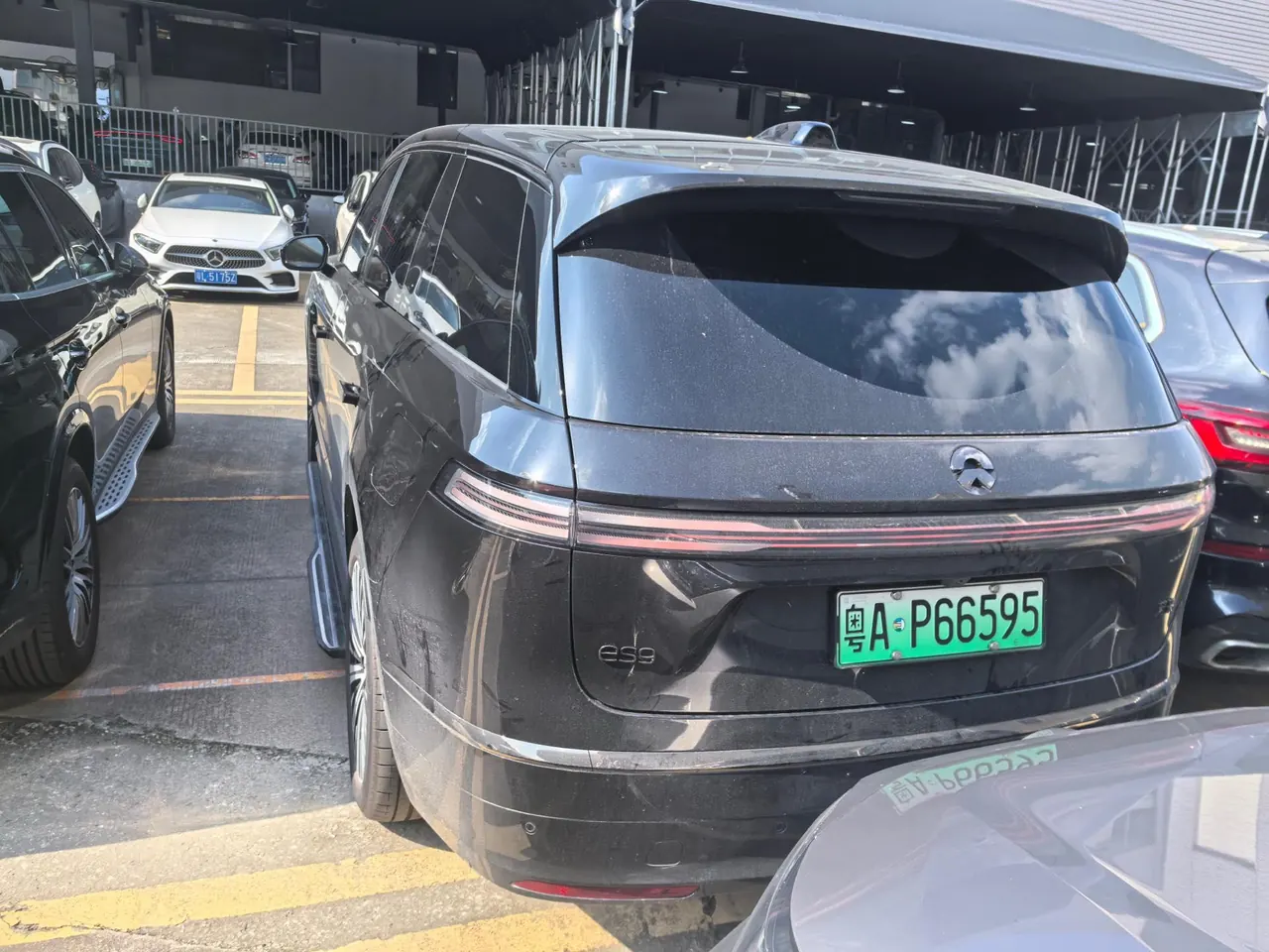 NIO 2026 ES 9 102kWh Executive Island Deluxe Automatic Gear 4