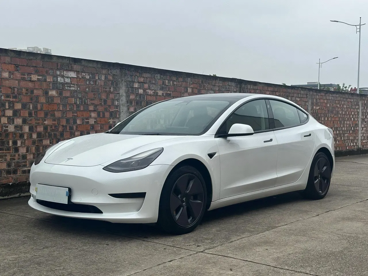 Open image lightbox: Tesla 2021 Model 3 Standard Endurance Rear Drive Upgraded Automatic Gear