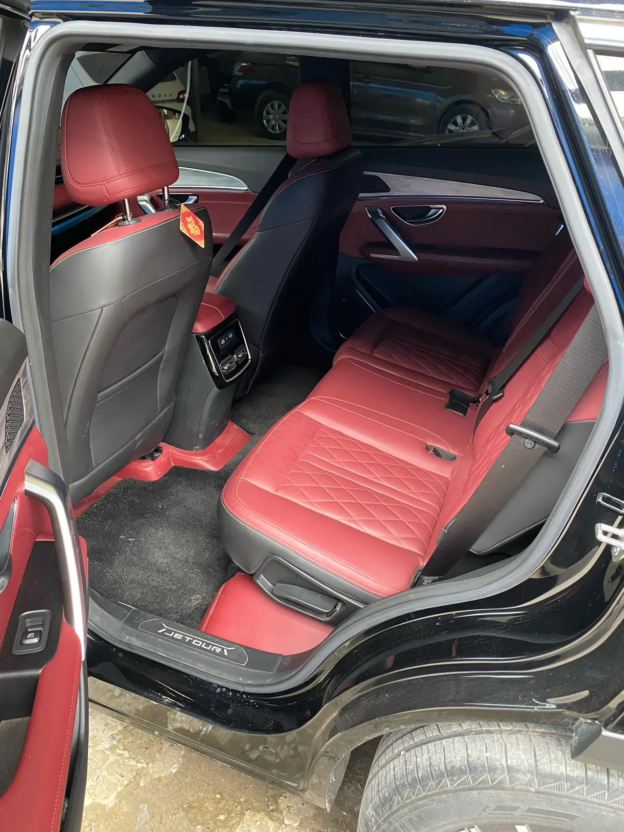 Jetour 2023 X70 PLUS 1.5T Brave PLUS7 Automatic Gear 2