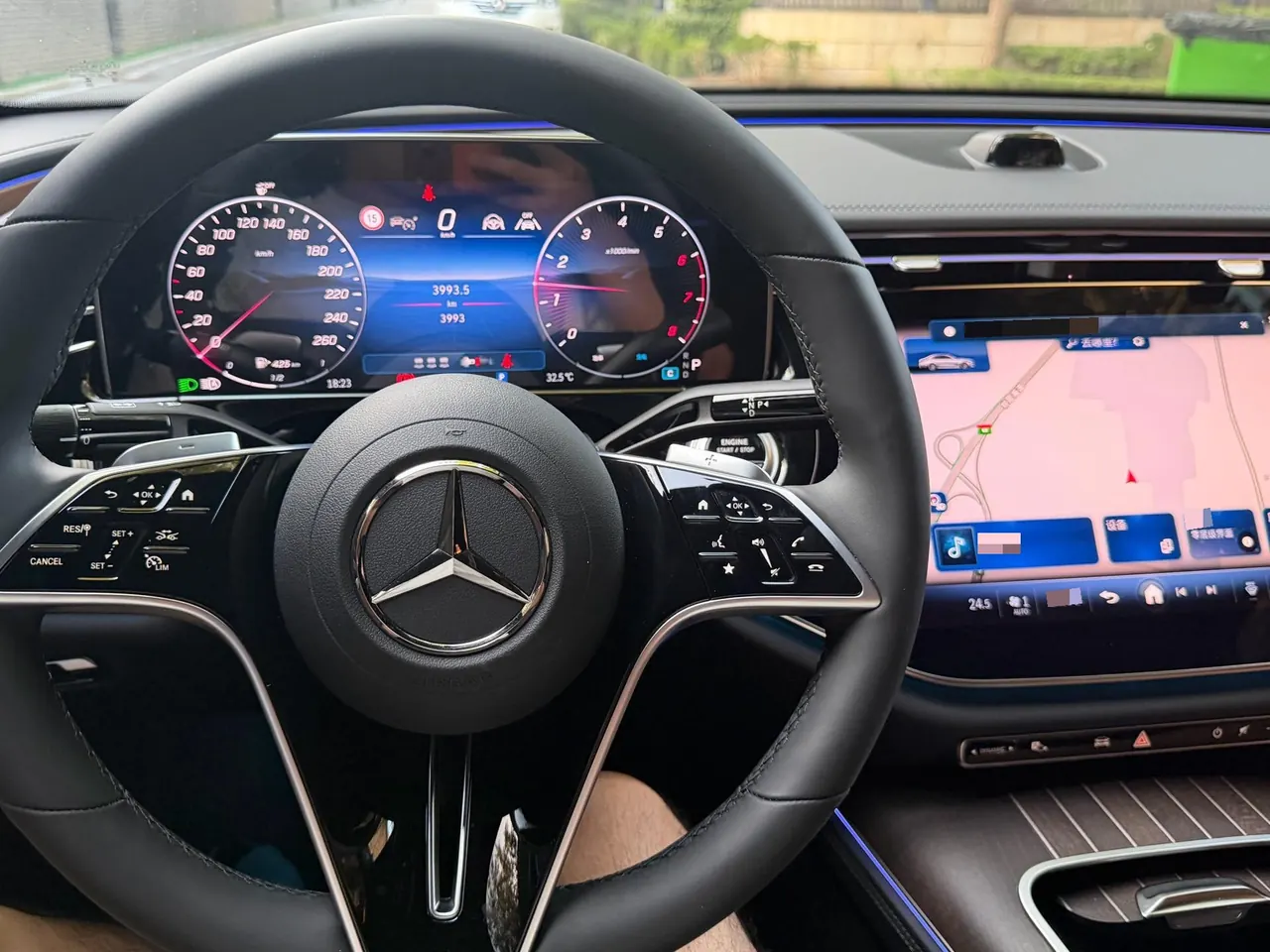 Mercedes Benz E-Class 2026 model E 300 L 48V 2.0T Luxury Edition Automatic 3