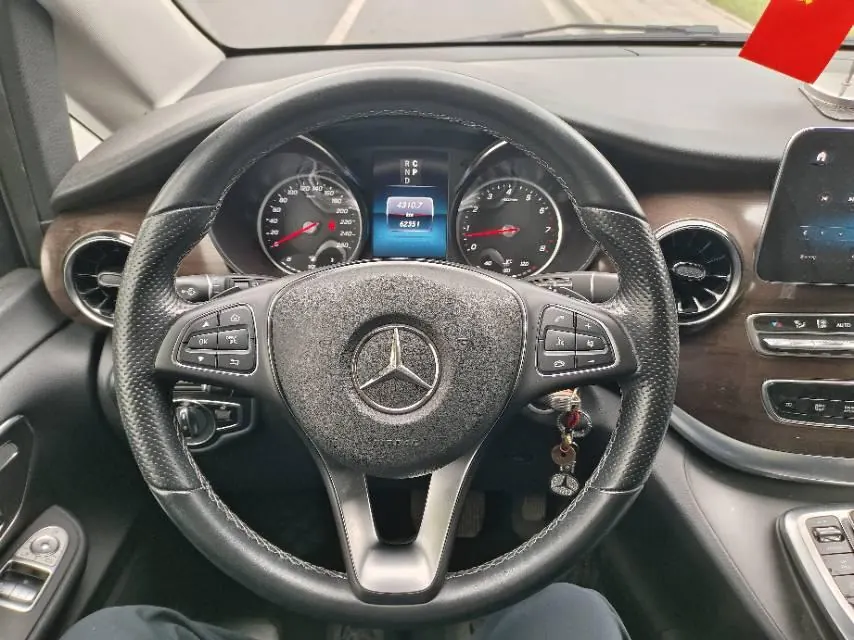 Mercedes Benz V 2021V 260 2.0T Premium Edition Automatic Gear 9