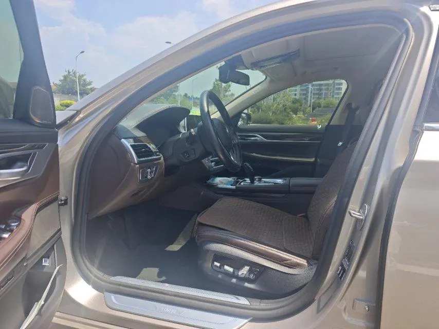 BMW 7 Series (Imported) 2021 730Li 2.0T Luxury Suit Automatic Gear 3