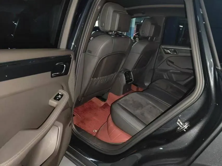 Porsche Macan (Imported) 2020 Macan 2.0T Automatic Gear 3