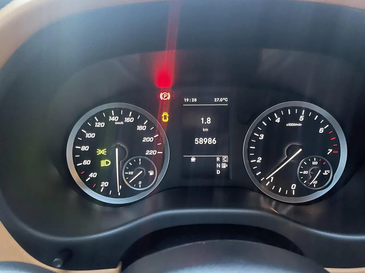 Mercedes Benz 2021 Vito 2.0T Elite Edition 7-seat Automatic Gear 5
