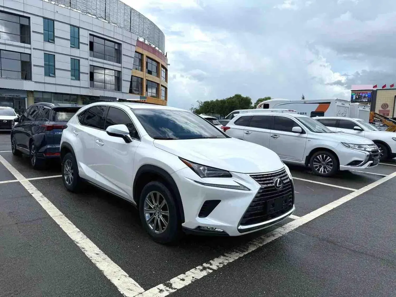 Lexus NX (Imported) 2020 NX200 2.0 Stepless Front Edition Automatic Gear 2