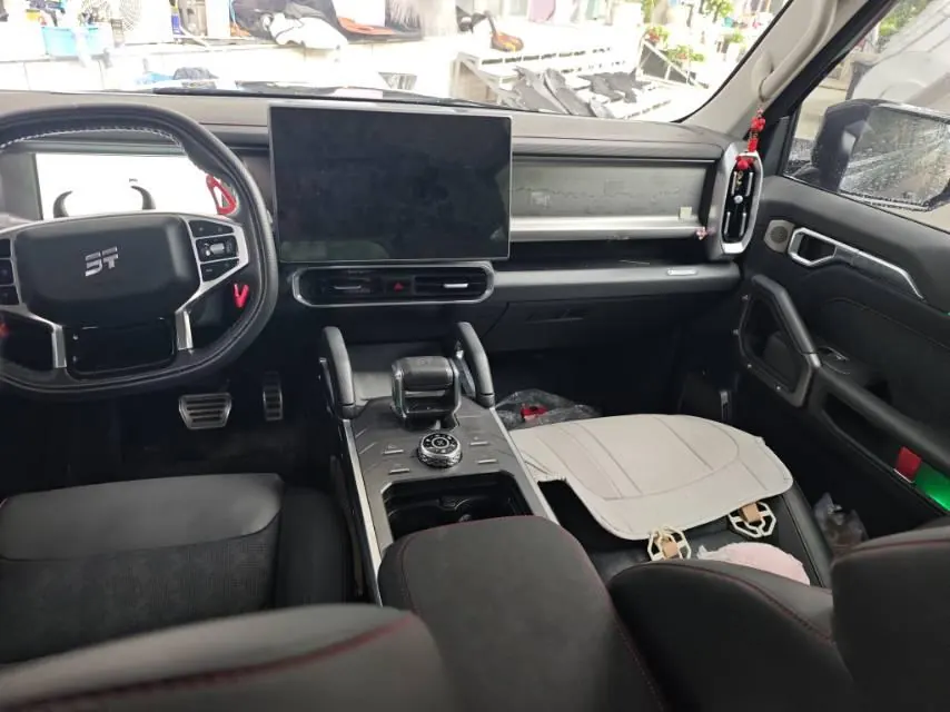 Jetour 2023 Traveler 2.0T Four-Wheel-Drive Cross-Country PRO Automatic 2