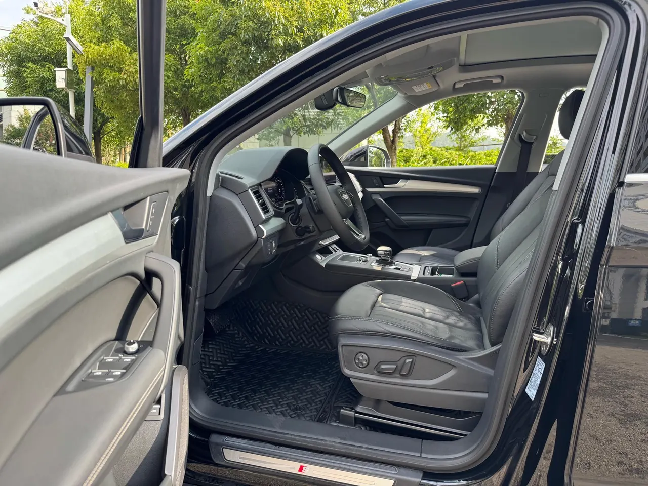 Audi 2020 Q5L 2.0TFSI 40TFSI Rongxiang Fashion Automatic 2