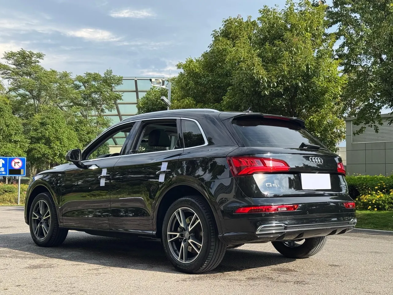 Audi 2020 Q5L 2.0TFSI 40TFSI Rongxiang Fashion Automatic 9