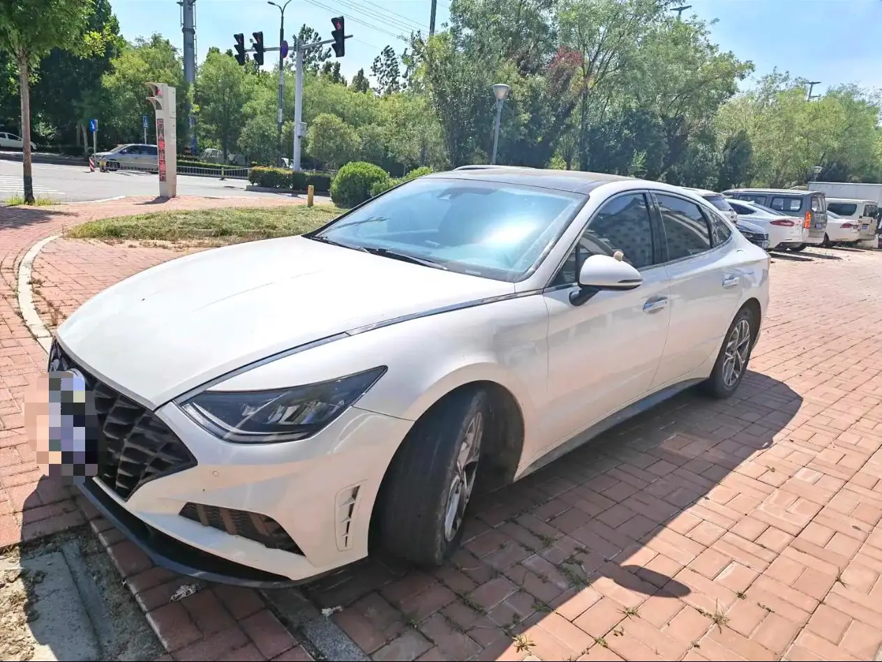 打开图片灯箱:Hyundai 2020 10th Generation Sonata 1.5TGDi 270TGDi GLS Elite Edition Automatic Gear