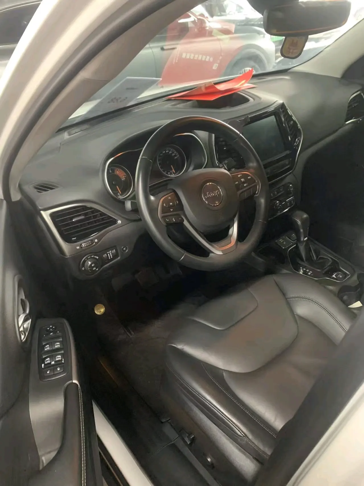 Jeep 2020 Free Light 2.0T Two-Drive Leading Edition Automatic Gear 2