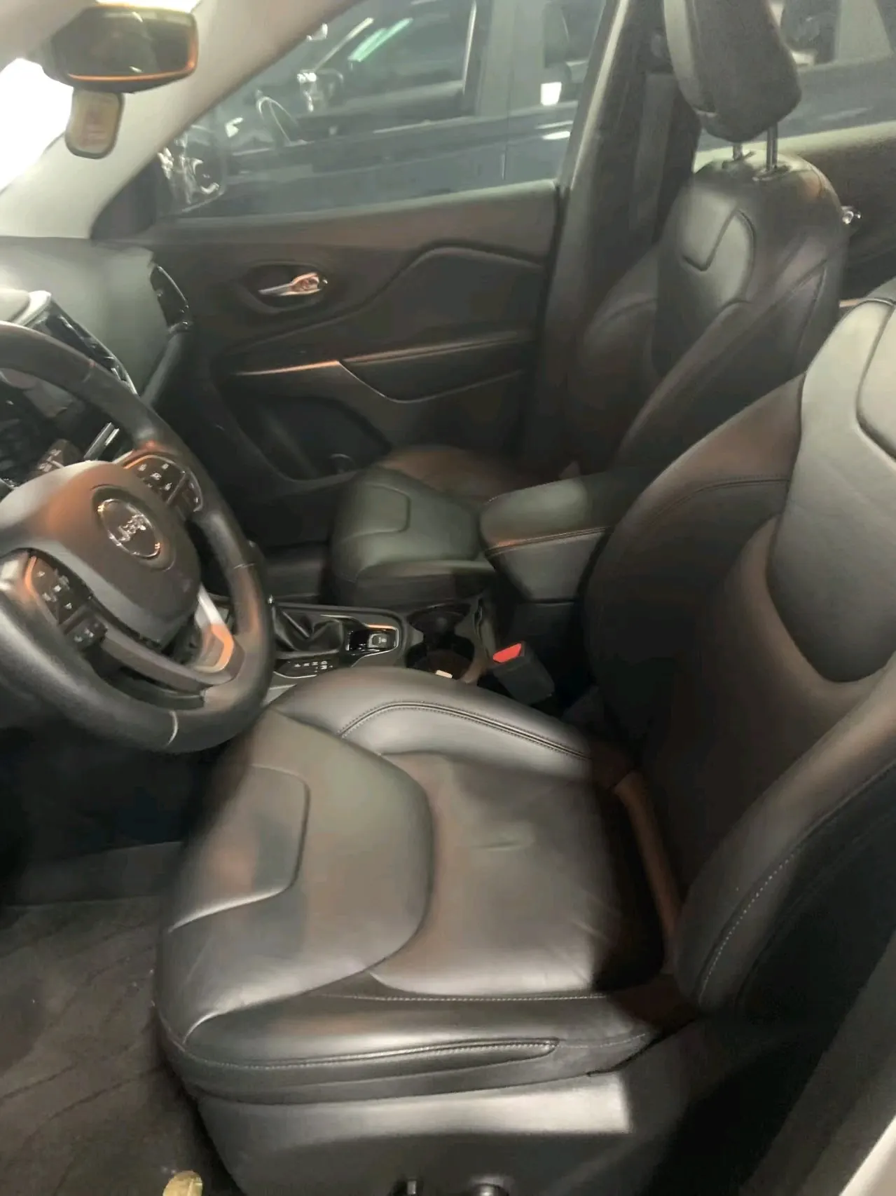 Jeep 2020 Free Light 2.0T Two-Drive Leading Edition Automatic Gear 3