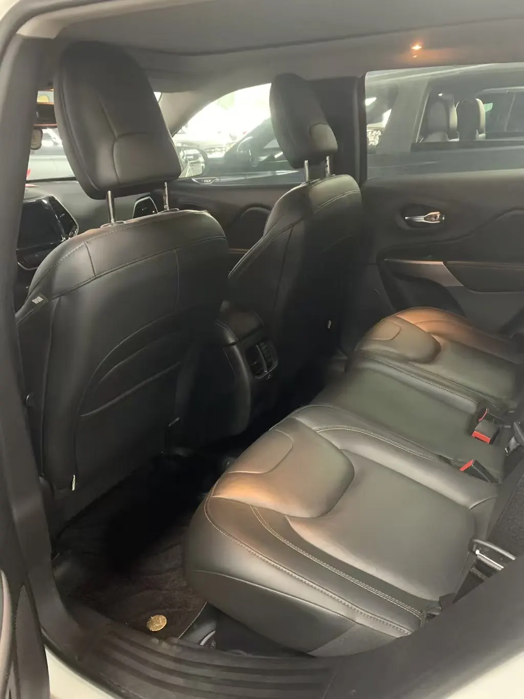 Jeep 2020 Free Light 2.0T Two-Drive Leading Edition Automatic Gear 4