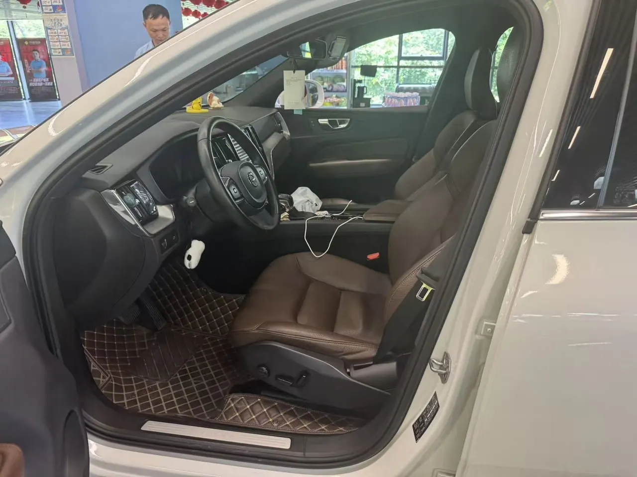 Volvo 2021 XC60 2.0T T5 4-wheel drive smart luxury automatic gear 4