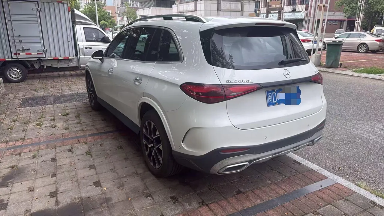 Mercedes Benz 2023 GLC 260 L 4MATIC 48V 2.0T Luxury 5-seat Automatic Gear 2
