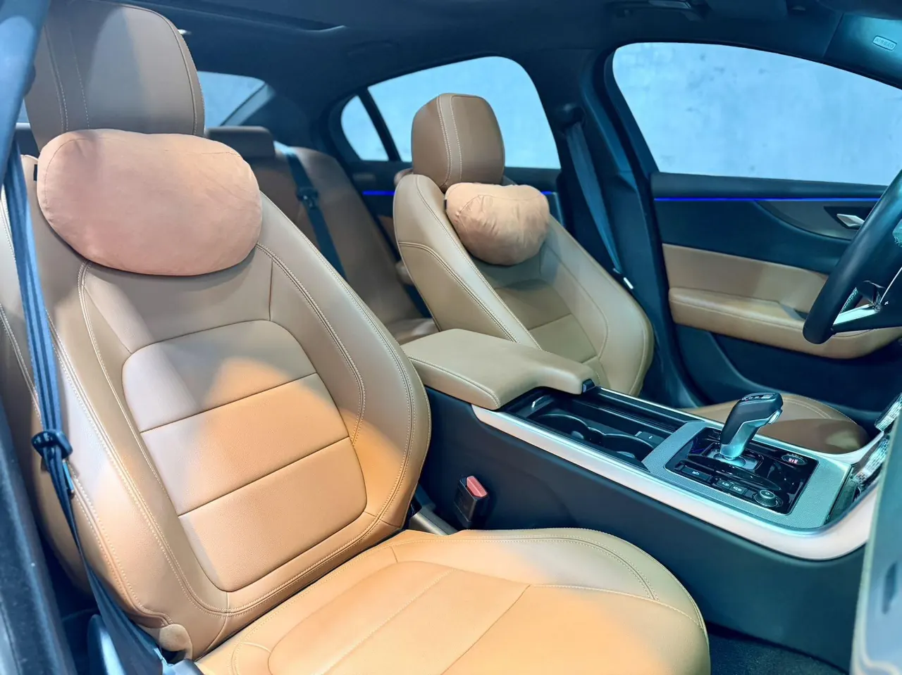 Jaguar 2024 XEL 2.0T 250PS R-DYNAMIC S Enterprising Sports Edition Automatic Gear 4
