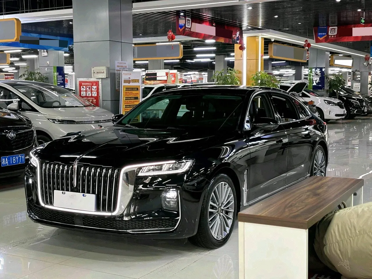 Open image lightbox: HongQi 2020 H9 48V 2.0T Zhilian Qi Chang Edition Automatic Gear