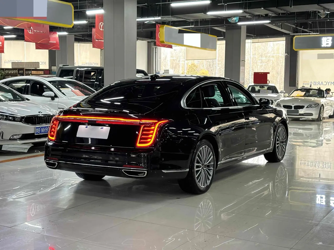 HongQi 2020 H9 48V 2.0T Zhilian Qi Chang Edition Automatic Gear 4