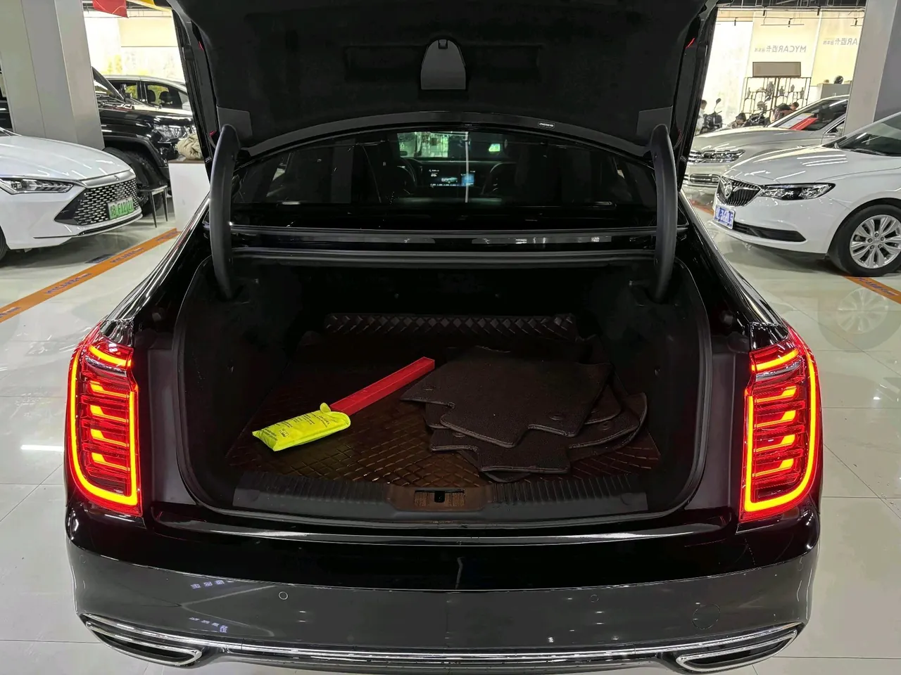 HongQi 2020 H9 48V 2.0T Zhilian Qi Chang Edition Automatic Gear 6