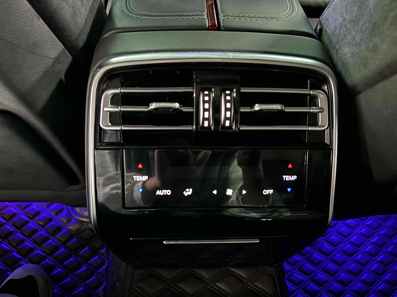 HongQi 2020 H9 48V 2.0T Zhilian Qi Chang Edition Automatic Gear 7
