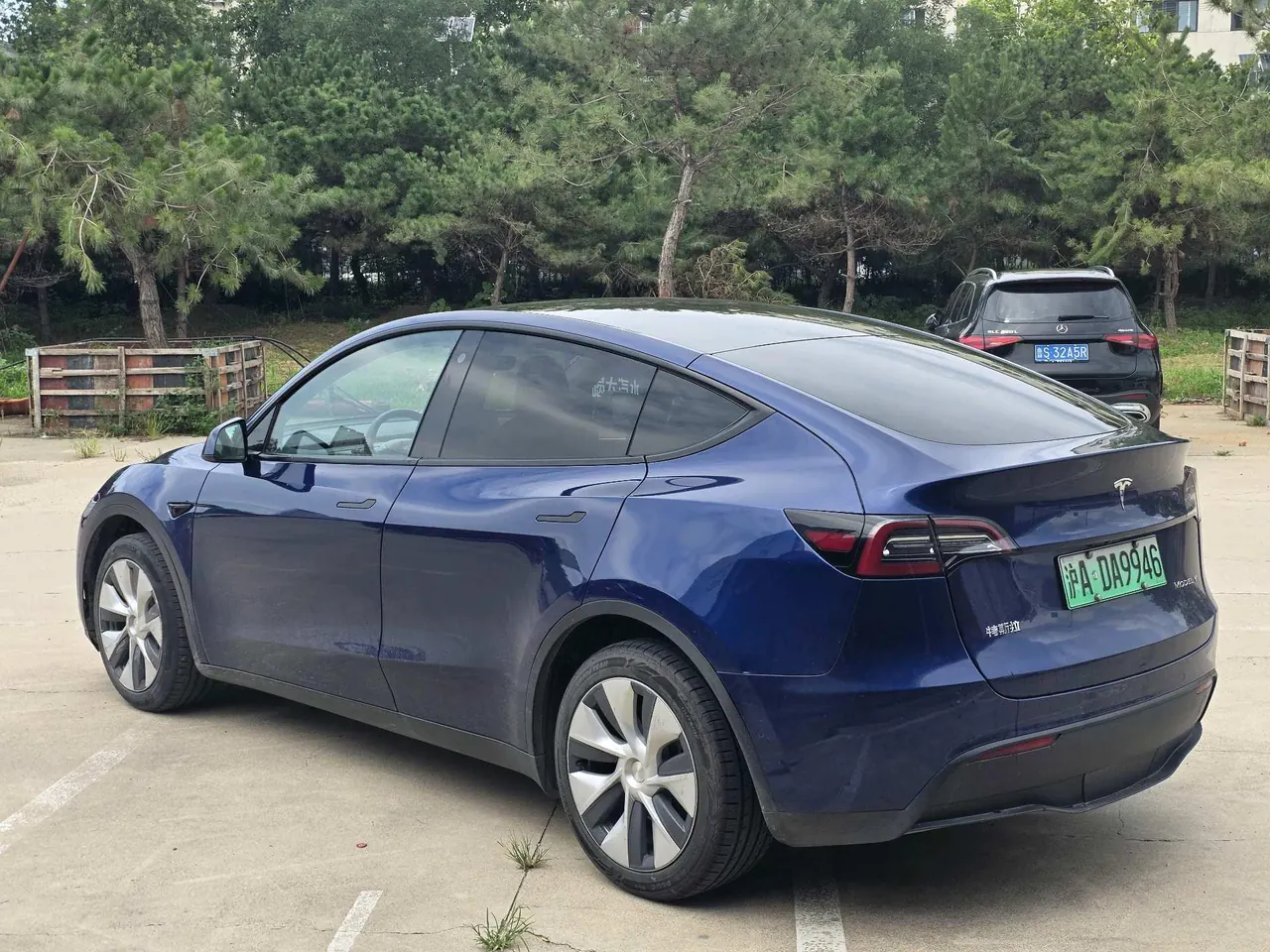 Tesla 2021 Model Y long endurance all-wheel drive version automatic transmission 3
