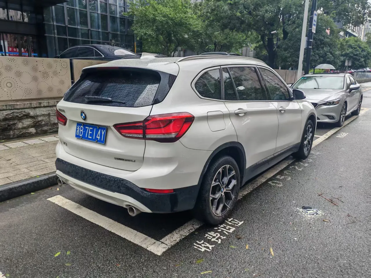 BMW 2020 X1 sDrive25Li 2.0T Leading Automatic Gear 3