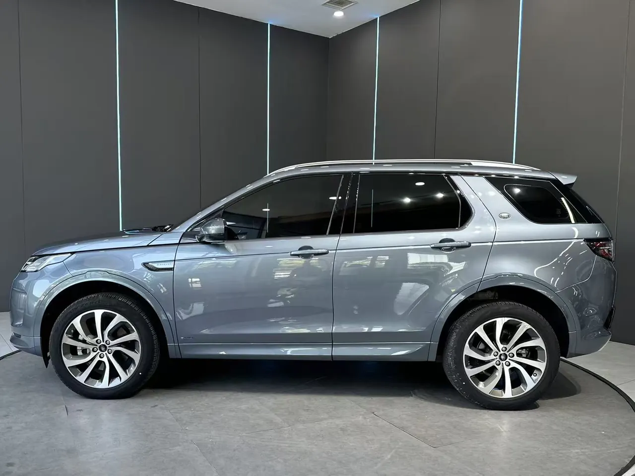 Land Rover 2020 Discovery Sports Edition 48V 2.0T 249PS R-Dynamic S Performance Edition Automatic Gear 5