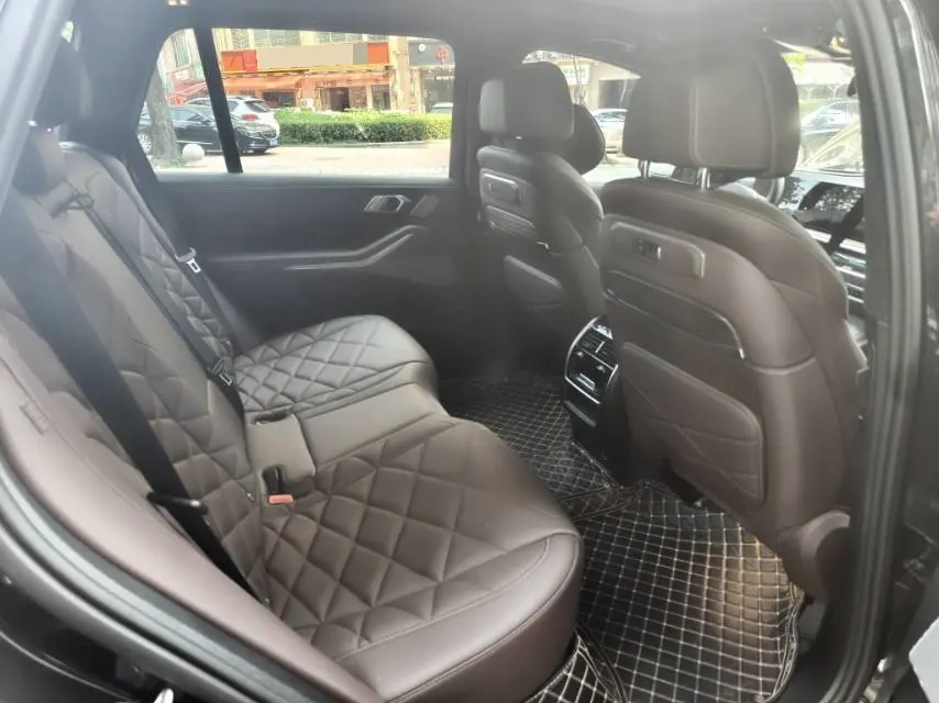 BMW 2023 X5 xDrive40Li 48V 3.0T M sports obsidian night suit automatic gear 8