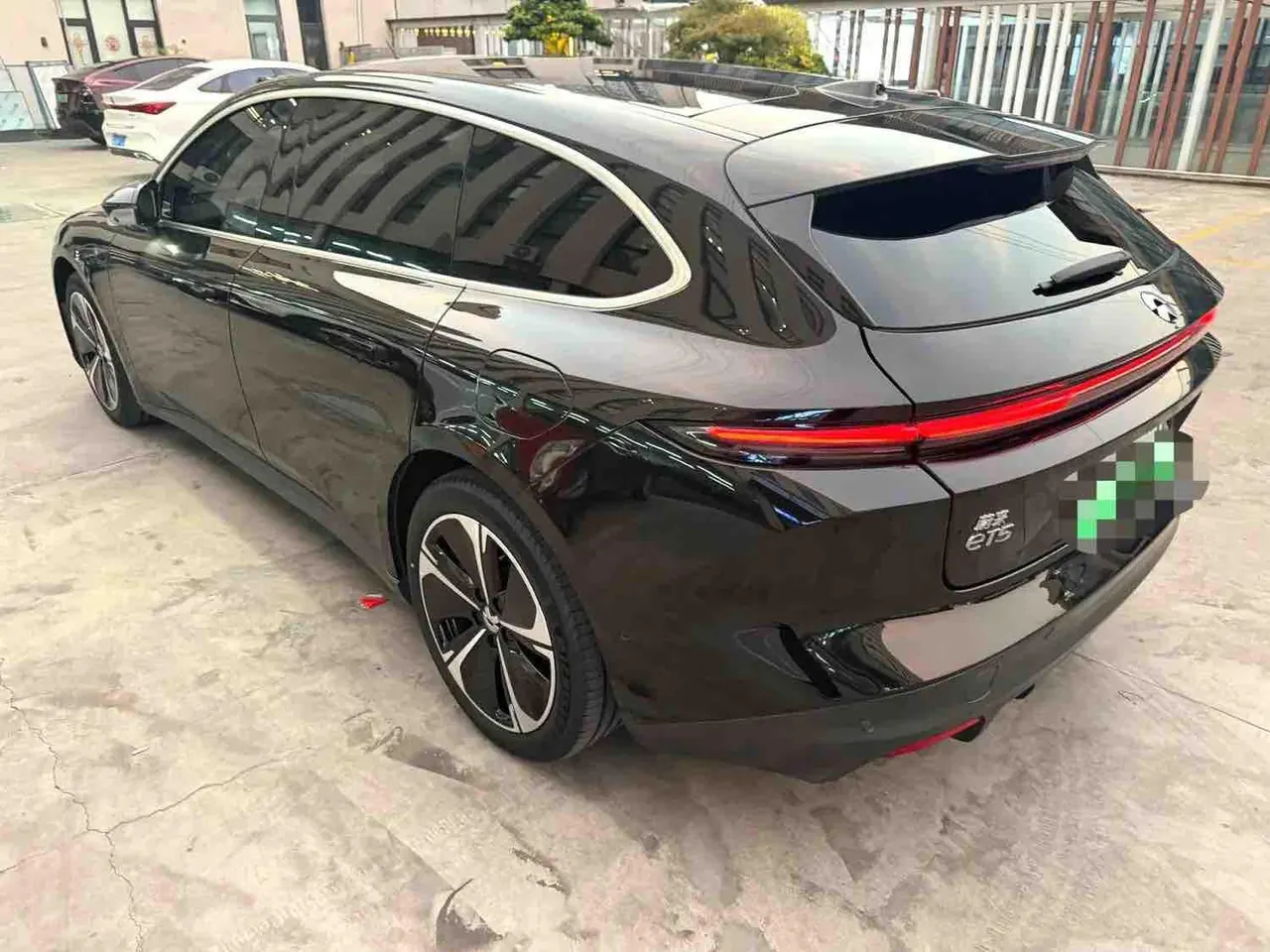 NIO 2023 ET5T 75kWh Touring automatic 5