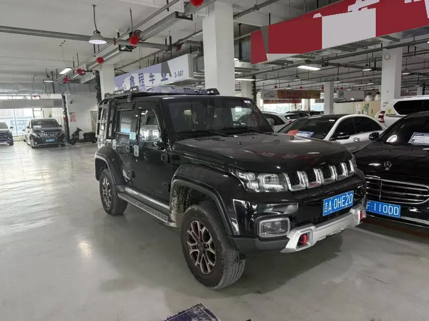 Beijing 2020 BJ40 2.0T 4-wheel drive city hunter version chivalrous automatic gear 2