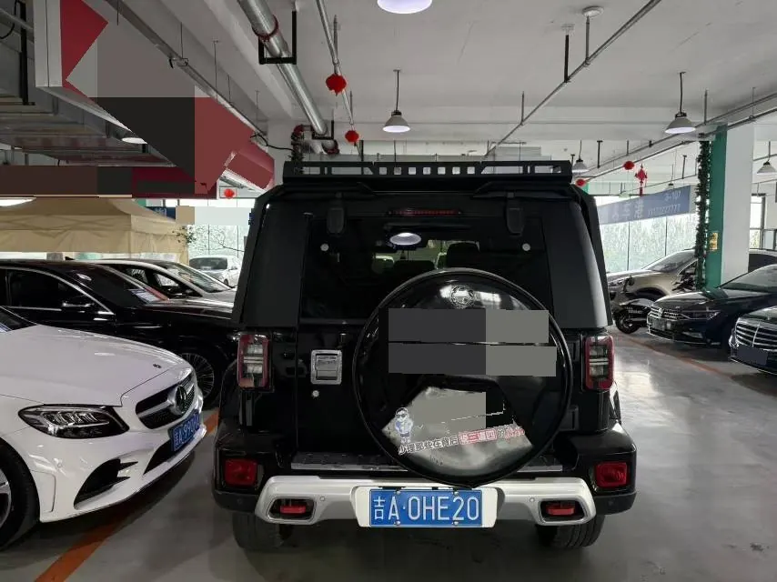 Beijing 2020 BJ40 2.0T 4-wheel drive city hunter version chivalrous automatic gear 8