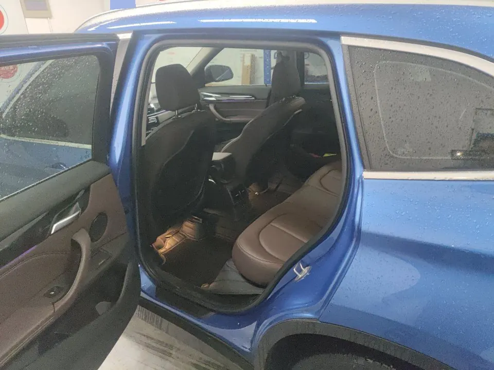 BMW 2020 X1 sDrive25Li 2.0T Leading Automatic Gear 5