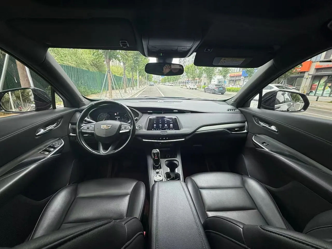Cadillac 2020 XT4 2.0T 28T Two-Drive Luxury Automatic Gear 8